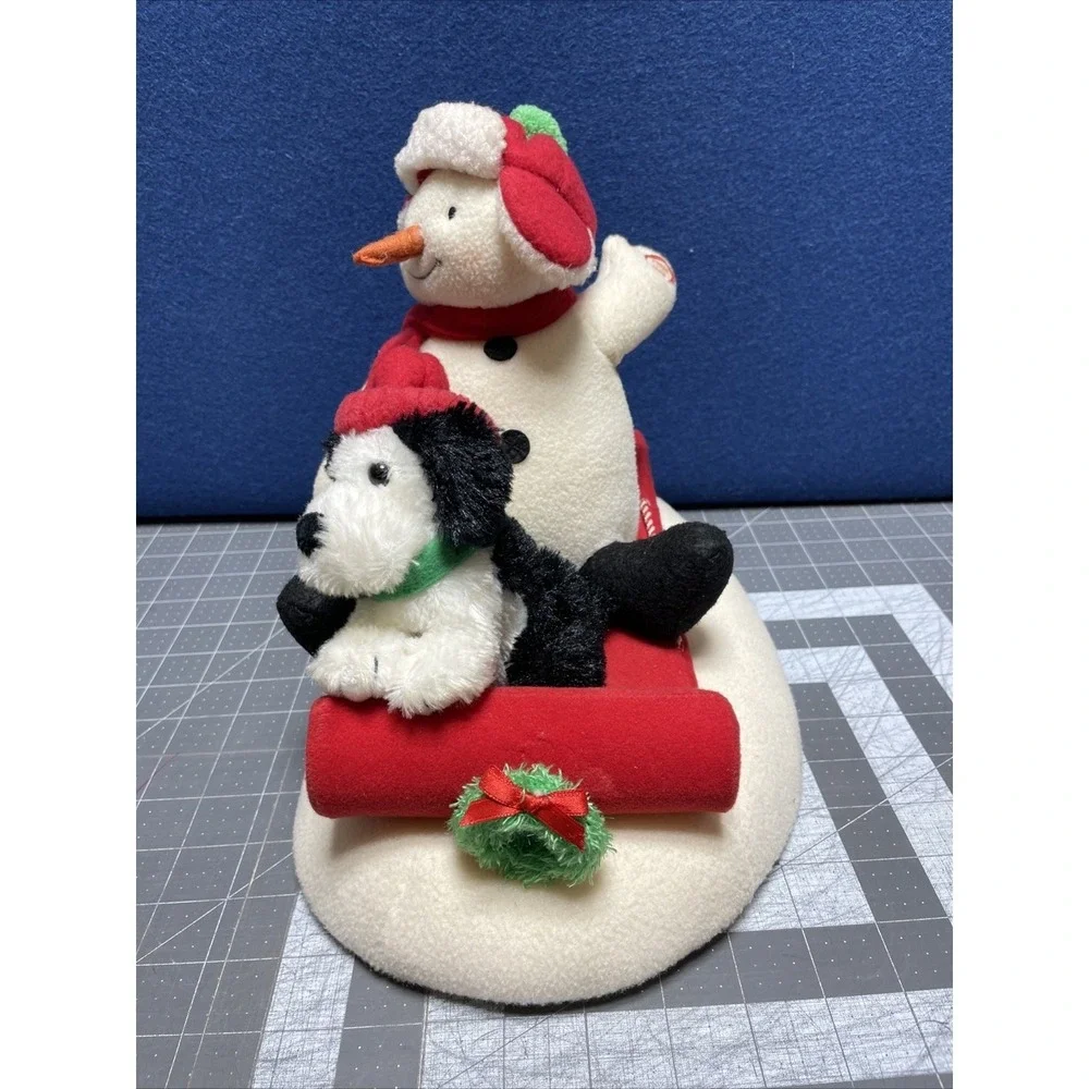 Hallmark 2007 Jingle Pals Snowman Sleigh‎ Musical Animated Sled Penguin Dog Flaw